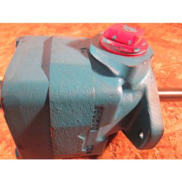 VICKERS V20 1P12P 1A11 HYDRAULIIC VANE PUMP  NOS  EATON