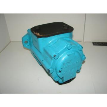 DENISON T67CB-020-B03-1R00-A1M1 HYDRAULIC MOTOR XLNT