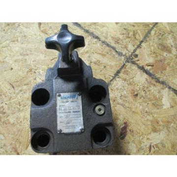 VICKERS HYDRAULIC RELIEF VALVE F  CG 10 CV 30 , 500  -  2000 PSI  63375 H06S NOS