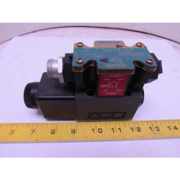 Vickers DG4V-3S-2A-M-FPA5WL-B5-60 Hydraulic Valve 120V 5pin Connector