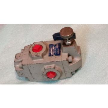 VICKERS REDUCING VALVE XT 06 F20