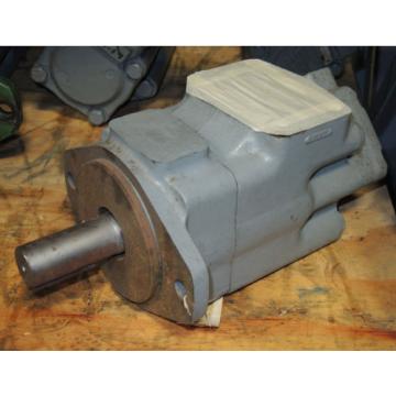 Vickers Hydraulic Motor 3550V 25 14 11 - Rebuilt