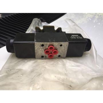 VICKERS DG4V-3S-6C-M-FW-B5-60 Directional Valve With 02-101731 Coils 120V