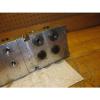 Vickers 627032 02 Aluminum Hydraulic Manifold 7 Station D03  180989 89-4-3-6508