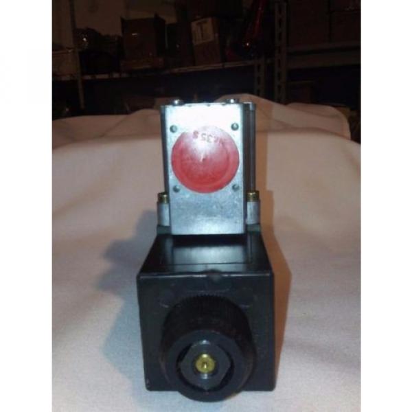 Denison Hydraulics A4D01 3246 0302 B1W01 28 Valve #4 image