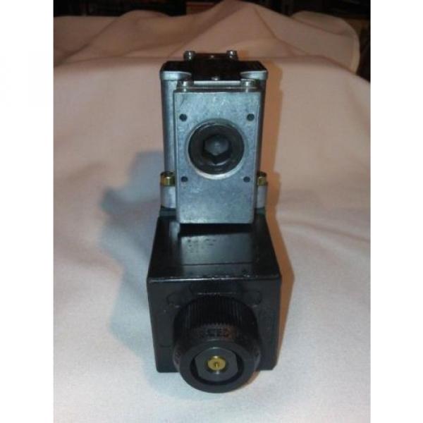 Denison Hydraulics A4D01 3246 0302 B1W01 28 Valve #6 image