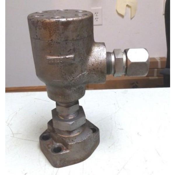 VICKERS 1#034; NPT RIGHT ANGLE HYDRAULIC CHECK VALVE  HIGH PRESSURE C2 820 C2820 #1 image