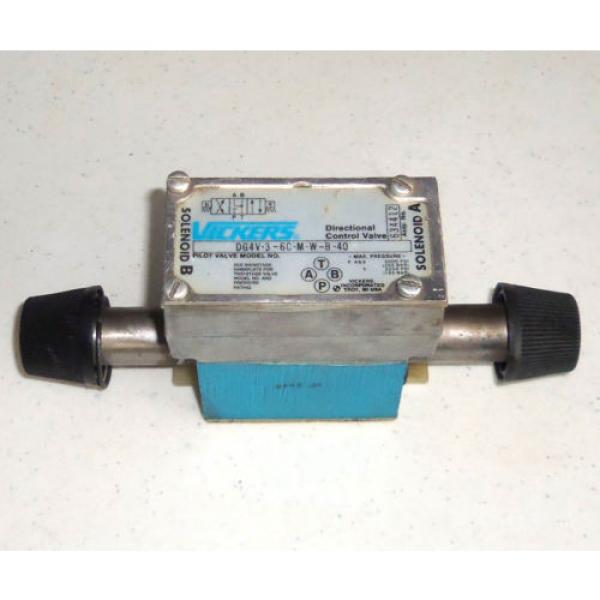 USED VICKERS DG4V-3-6C-M-W-B-40 HYDRAULIC VALVE #1 image