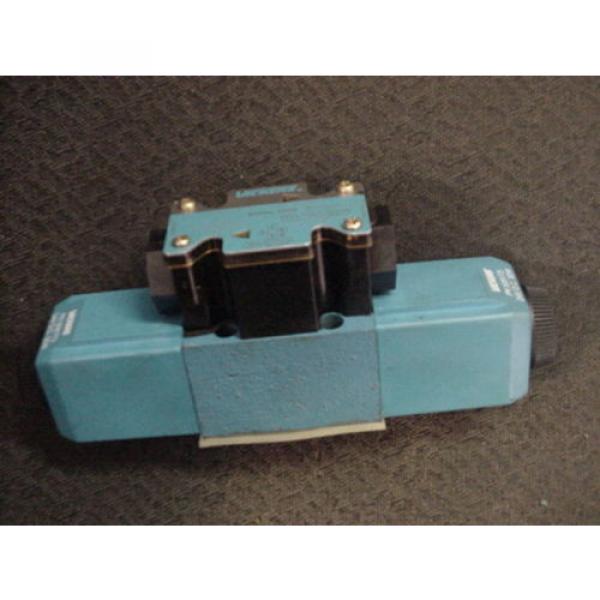 origin Eaton Vickers Hydraulic Solenoid Valve 02-147446 DG4V-3-33C-M-FW-H7-60 #1 image