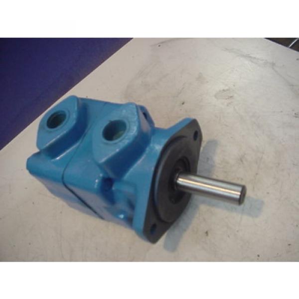 origin Eaton Vickers Vane hydraulic motor M2-210-25-1C13S2 #1 image