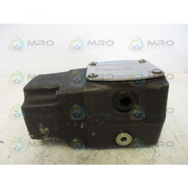 VICKERS DG4S4-018C-B-60 DIRECTIONAL CONTROL VALVE Origin NO BOX #1 image